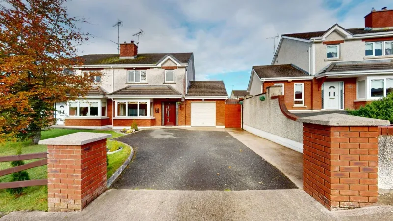 16 Cnoic Alainn, Cootehill, Co. Cavan